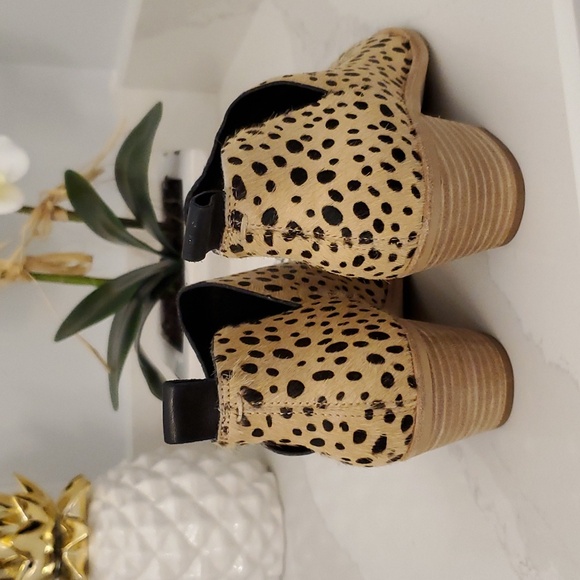 NWT Dolce Vita Sonni Western Cow Hair Boots Size 6 - Picture 4 of 9